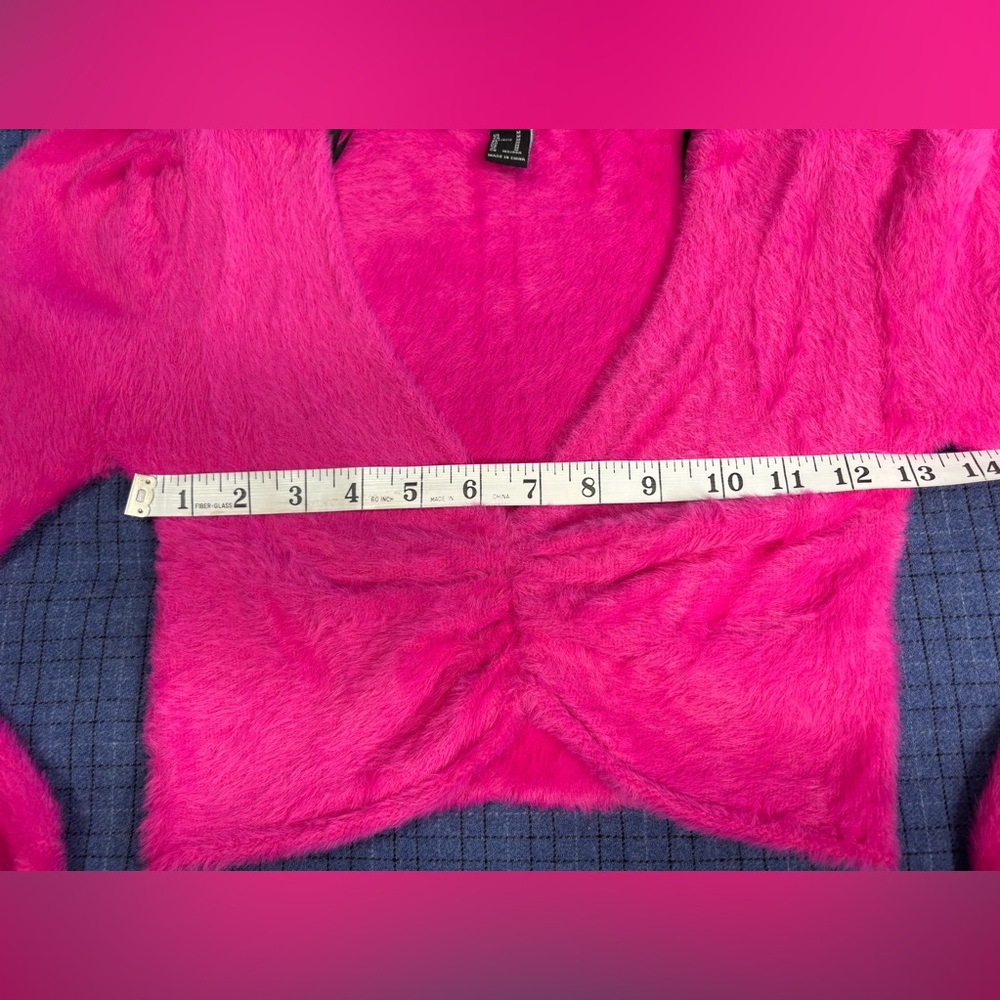 3/$20 Forever 21 Fuchsia V-Neck Crop Top - Picture 7 of 10